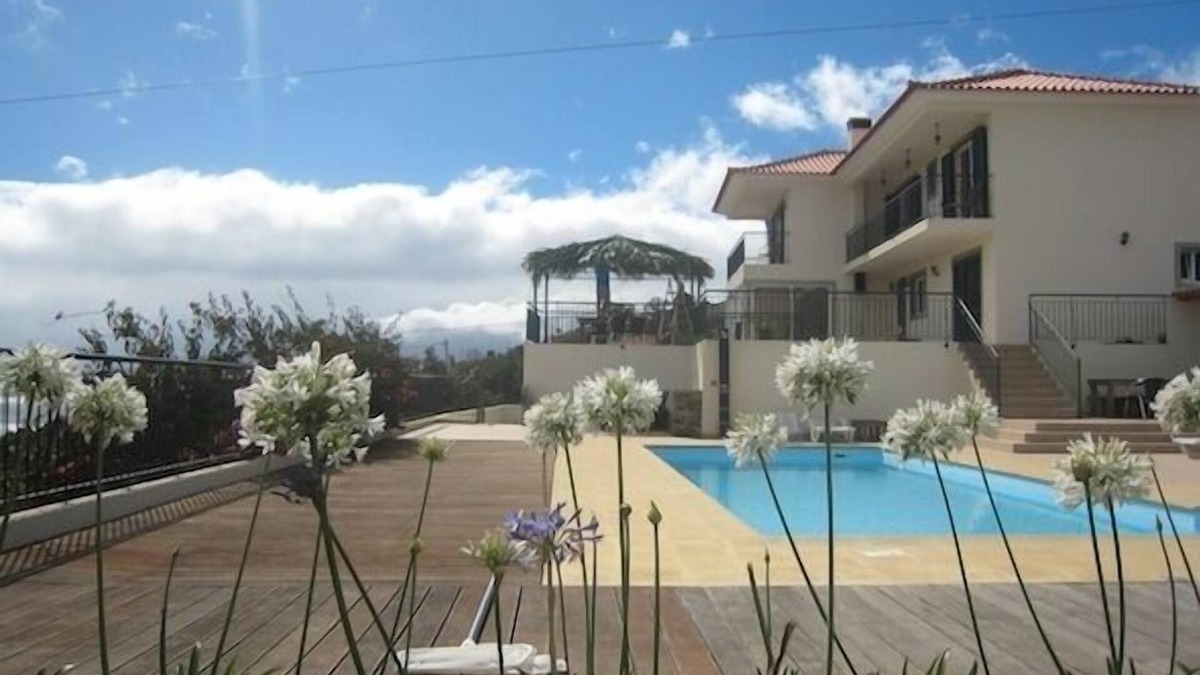 Estreito da Calheta Villa | Luxury Villa With Swimming Pool