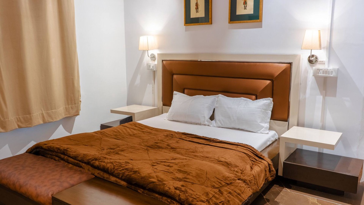 The Mall Road Villa | Luxury Villa 1km from Mall Road (Hampton Villa)