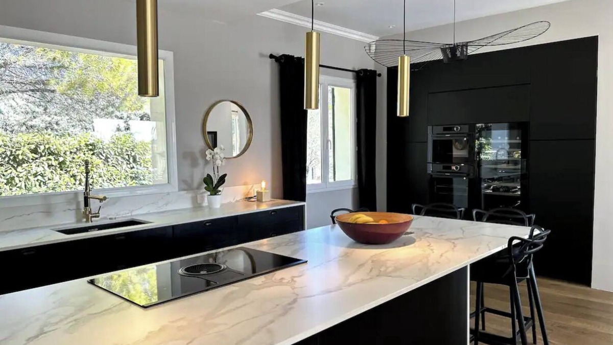 Aix-en-Provence House | Luxury villa Aix-en-Provence swimming pool/Jacuzzi - sleeps 10
