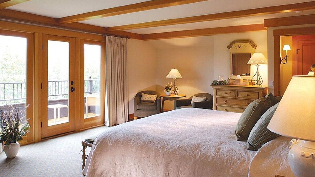 Moscow Villa | Luxury Villa at Trapp Family Lodge Resort Stowe Vermont
