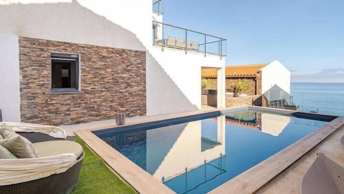 Cerbere Villa | Luxury villa facing the sea: swimming pool and Spa and elevator. Kayak paddle.