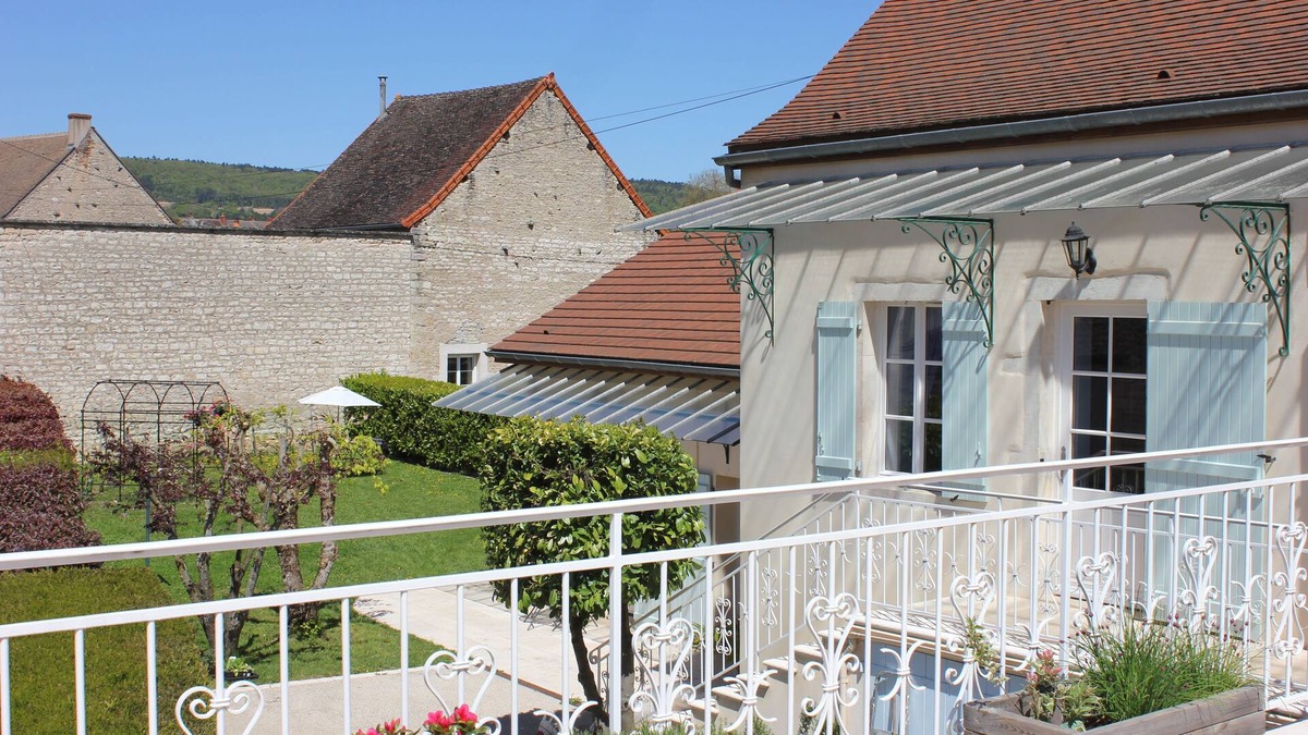 Puligny-Montrachet House | Luxury village winemaker's home, a/c, amidst UNESCO World Heritage vineyards
