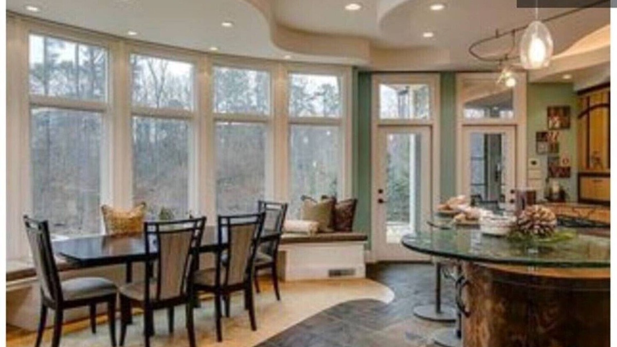 Raleigh Villa | LUXURY VILLA IN A LUXURIOUS NEIGHBORHOOD IN CARY/RALEIGH