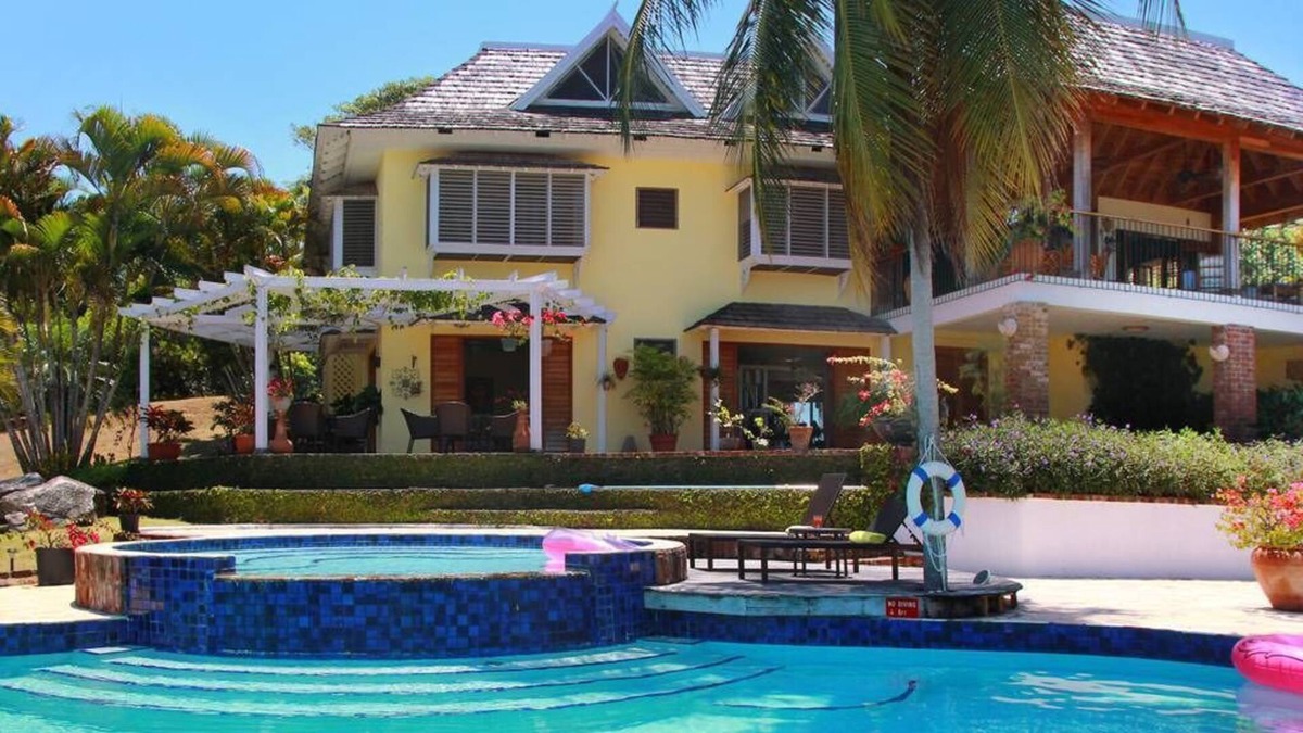 Silver Sands Villa | Luxury Villa in Private Beach Community