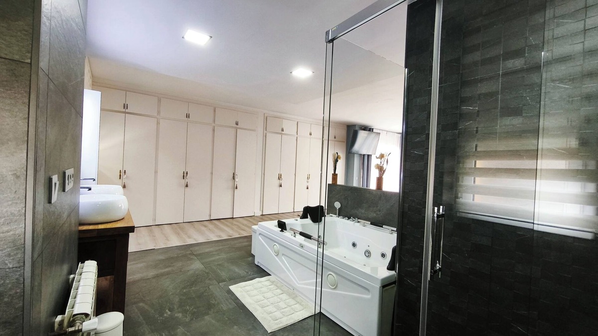 Vallromanes Ski Chalet | Luxury Villa in Vallromanes - Nature, Pool, Views, Close to Barcelona & Beach.
