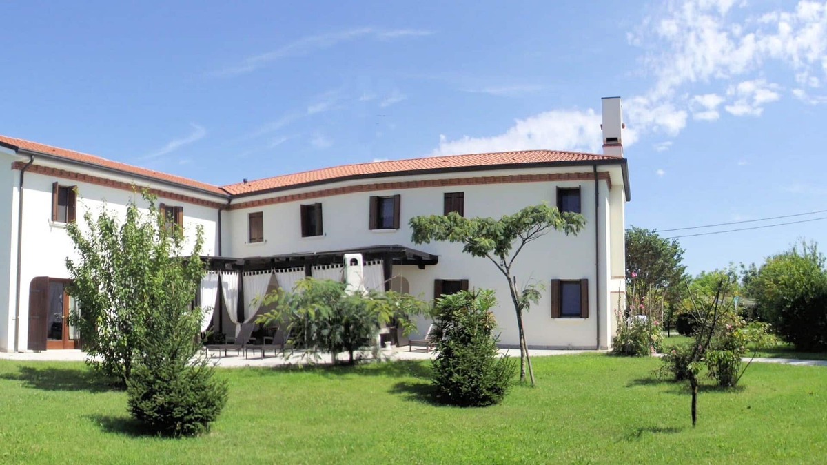 San Dona di Piave Villa | Luxury Villa Near Venice in the Prosecco Region
