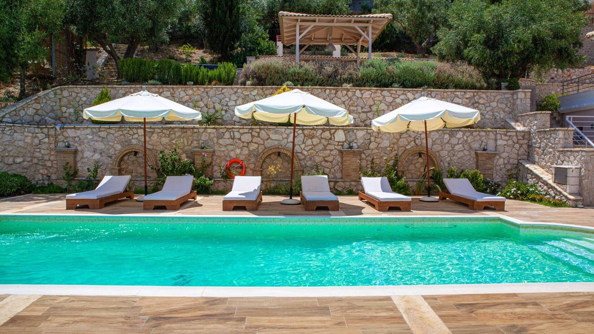 Nafplio Villa | Luxury Villa near Nafplio with panoramic views of the sea, Tolo & Mount Asini.