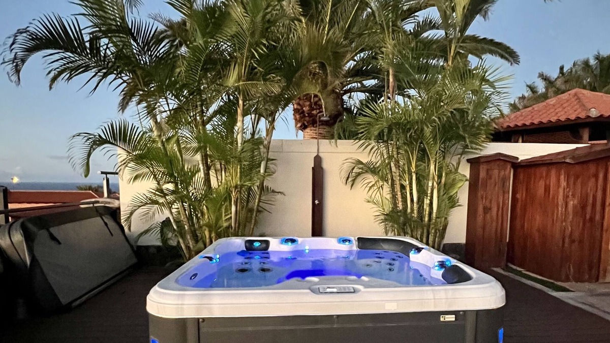 Juan Fernandez Ski Chalet | Luxury villa on the coast of Tacoronte, Tenerife