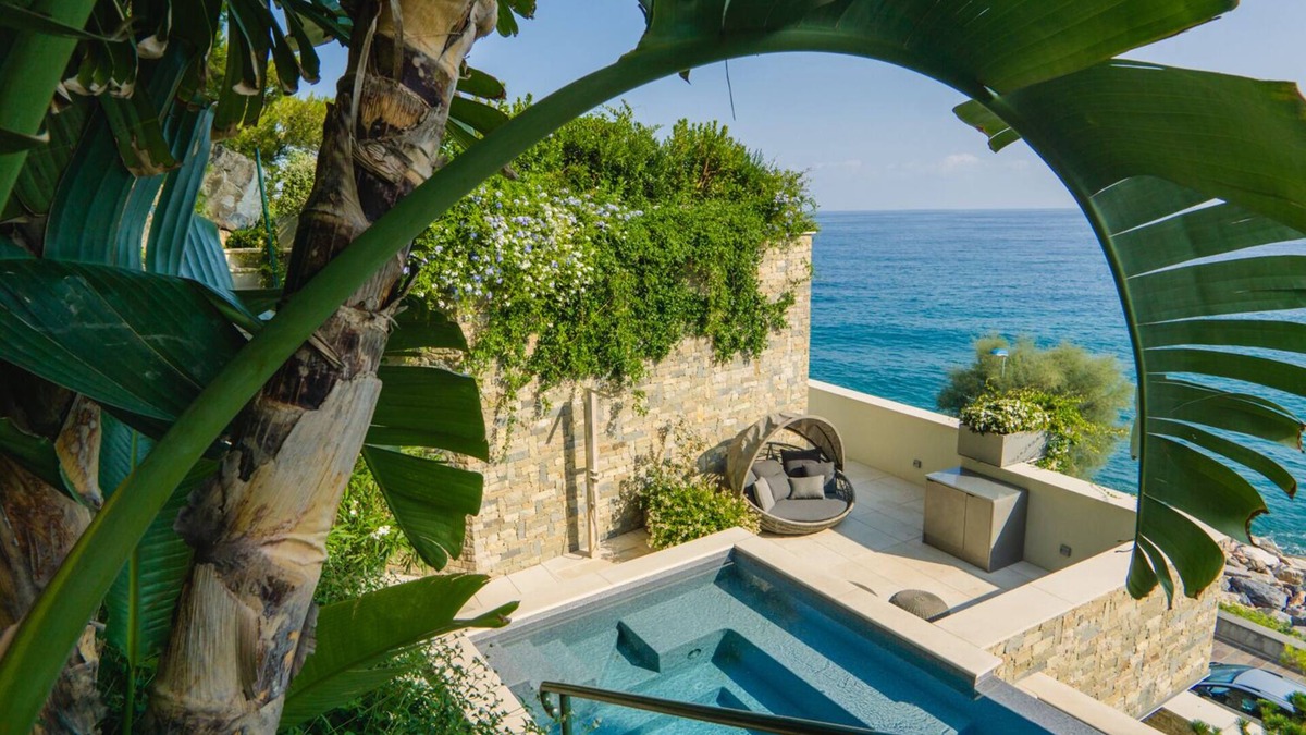 Lavina Villa | Luxury Villa On the sea