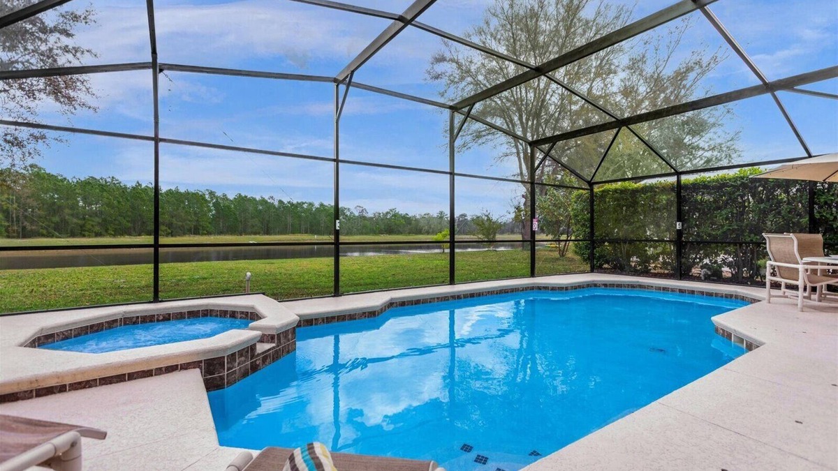Sunrise Lakes Villa | Luxury Villa – Private Pool, Spa & Panoramic Lake Views | BBQ & Games Room