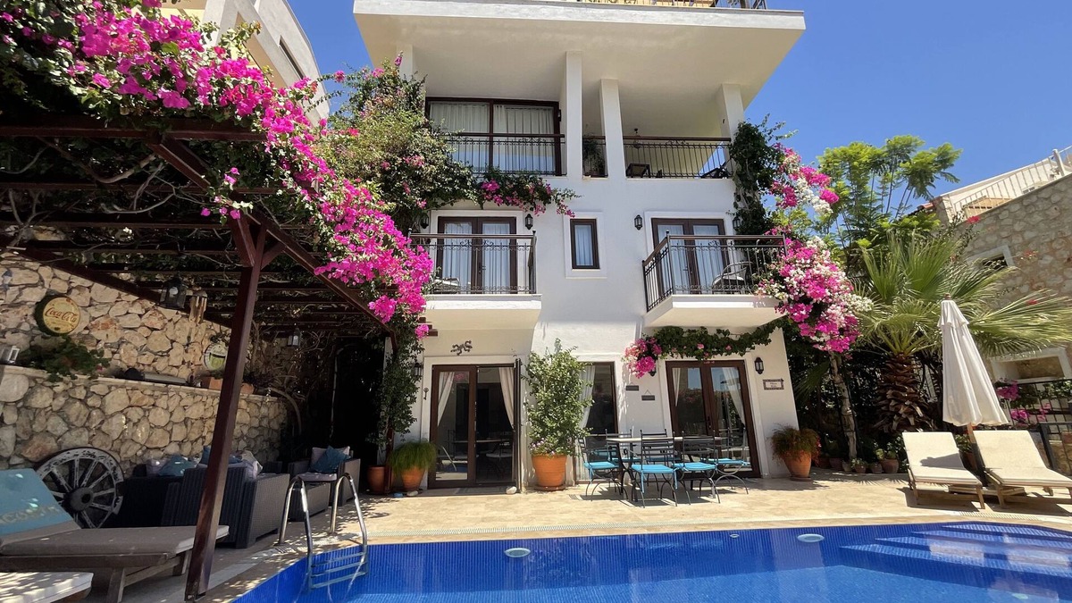 Kalkan Villa | Luxury Villa, Private Pool, Beautiful Gardens, Stunning Sea & Mountain Views