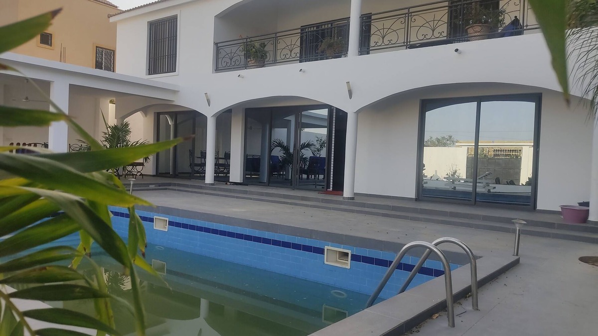 Ngaparou Villa | Luxury villa Swimming pool and garden at Ngaparou Saly Portudal La Somone Senegal