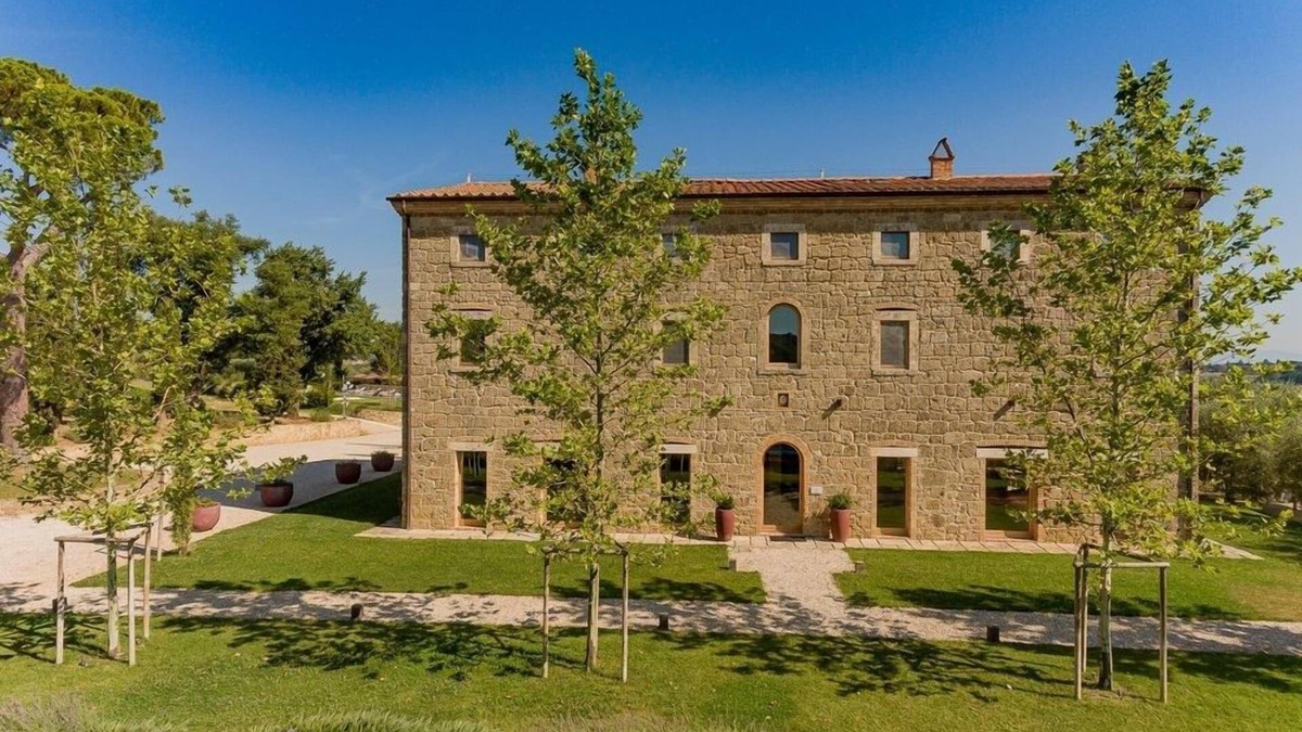 Sarteano Villa | Luxury villa Tuscany for rent, large tuscan villa to rent, villa with pool and views tuscany Italy