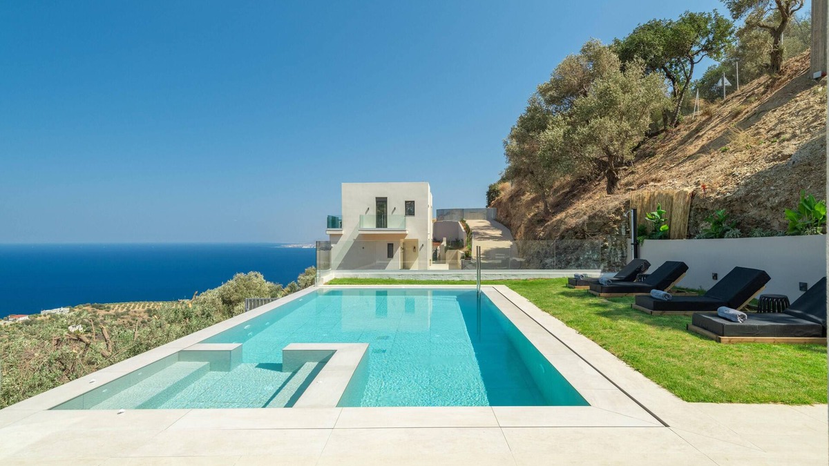 Malevizi Villa | Luxury Villa Verde