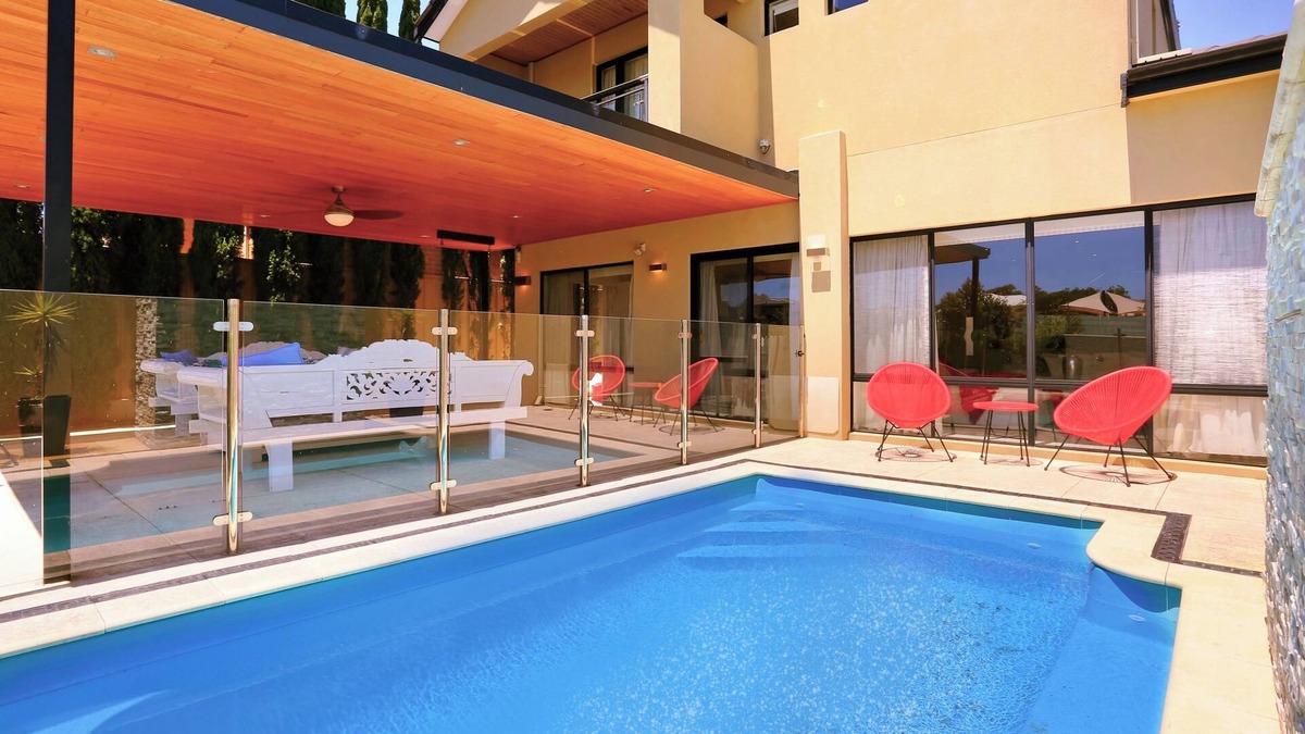 Munster House | Luxury Villa W Pool and Spa