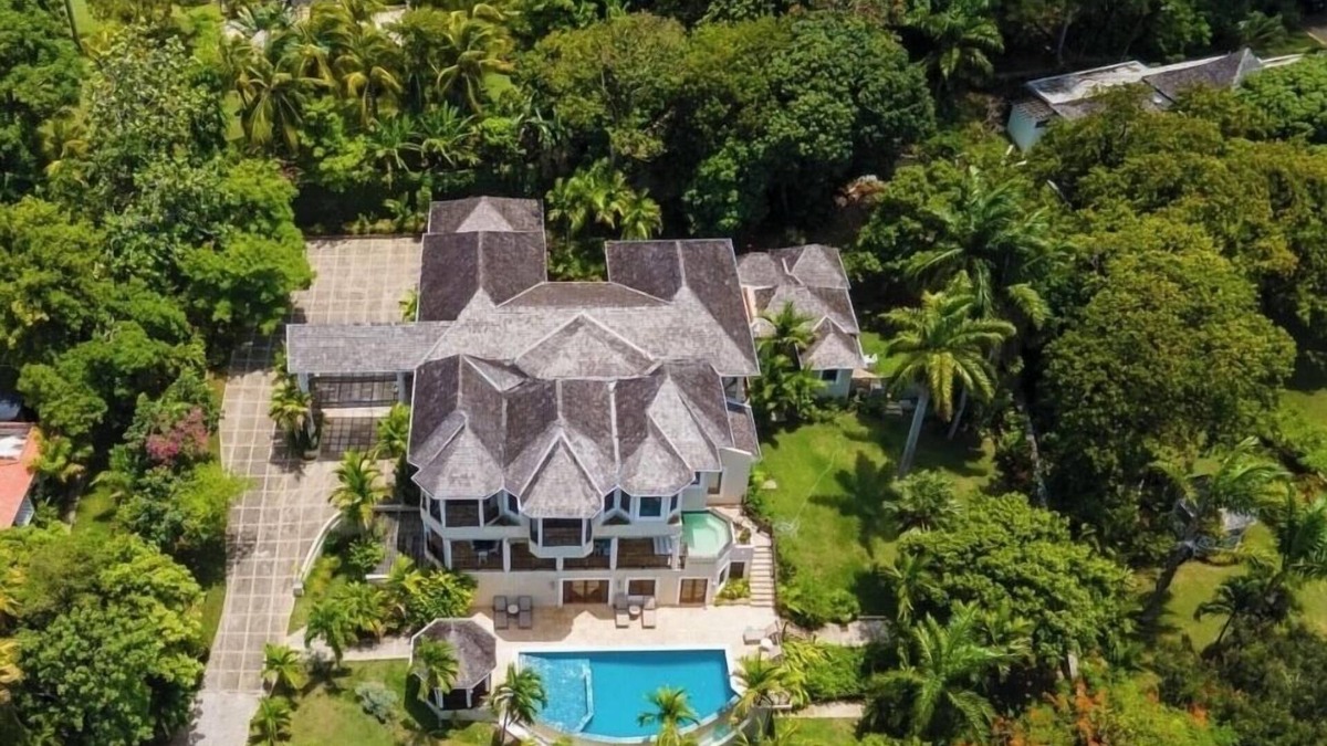 Montego Bay Villa | Luxury villa with a breathtaking view of the ocean