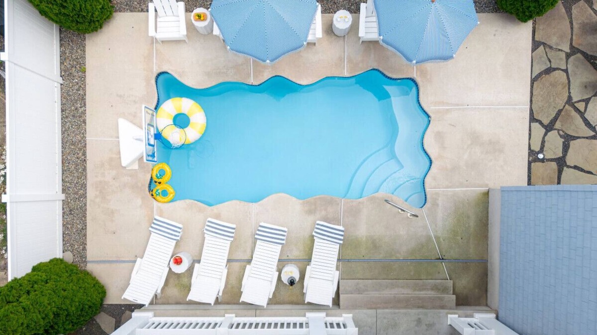 A-Zone Villa | Luxury Villa with Elevator! Pool Open till October