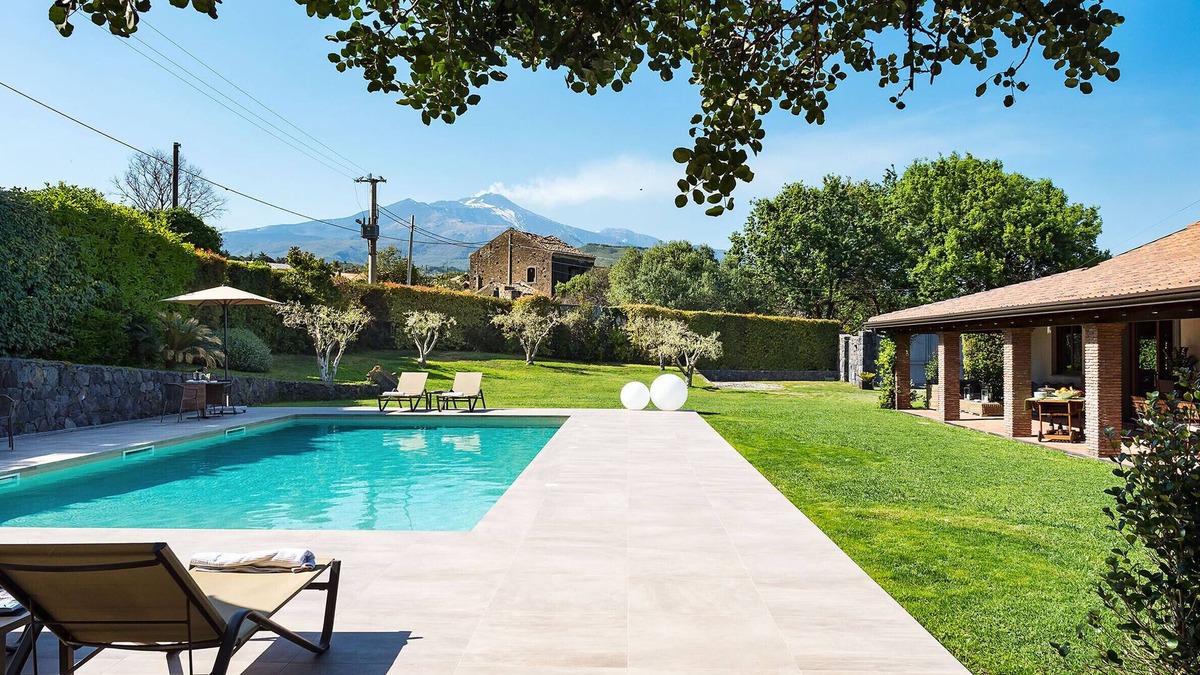 Viagrande Villa | Luxury villa with pool and gym near Etna, Sicily