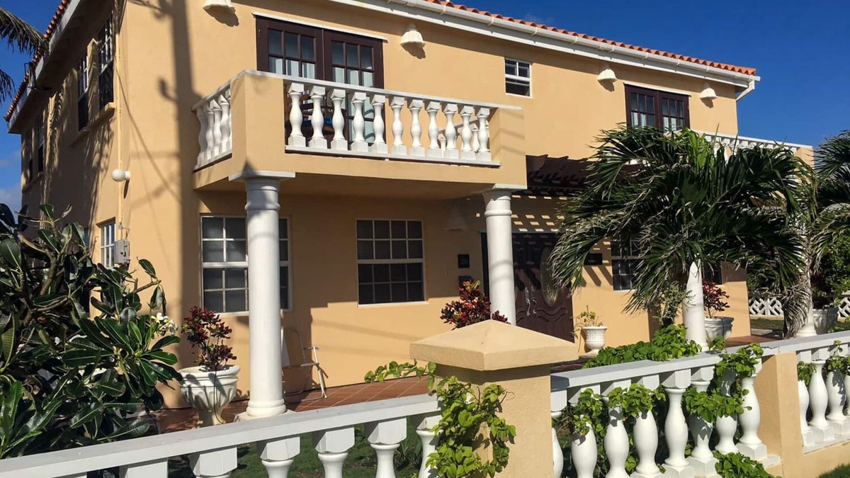 Foul Bay House | Luxury Villa With Pool, Outdoor Beds on Cliff Top Near Crane Beach