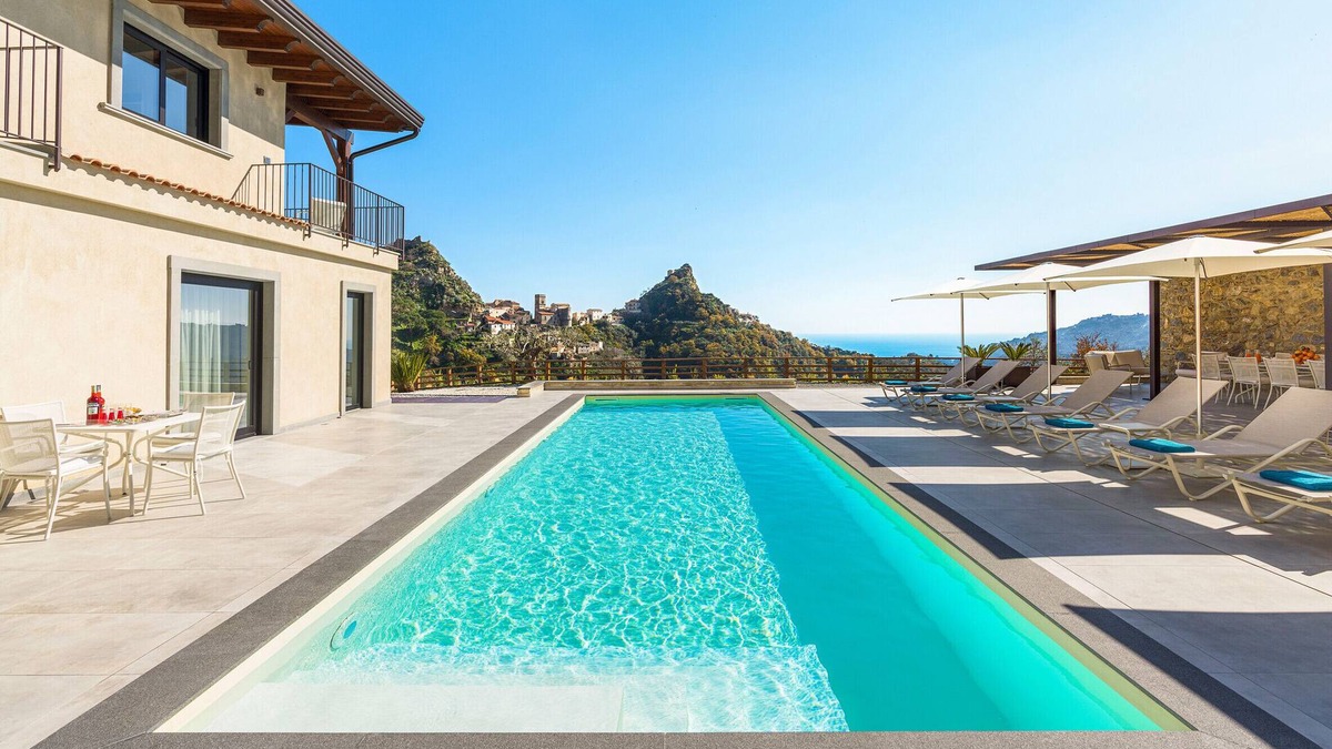 Savoca Villa | Luxury villa with pool few km away from Taormina