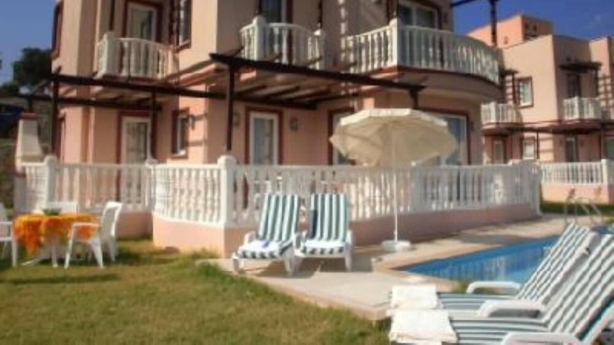 Bogazici House | Luxury Villa with private pool, located at the 5 * holiday-resort 'Lakeside Garden'