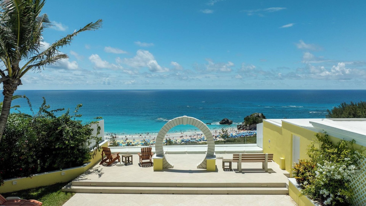 Southampton House | Luxury Villa with Stunning Views of Horseshoe Bay on the Turtle Hill Golf course