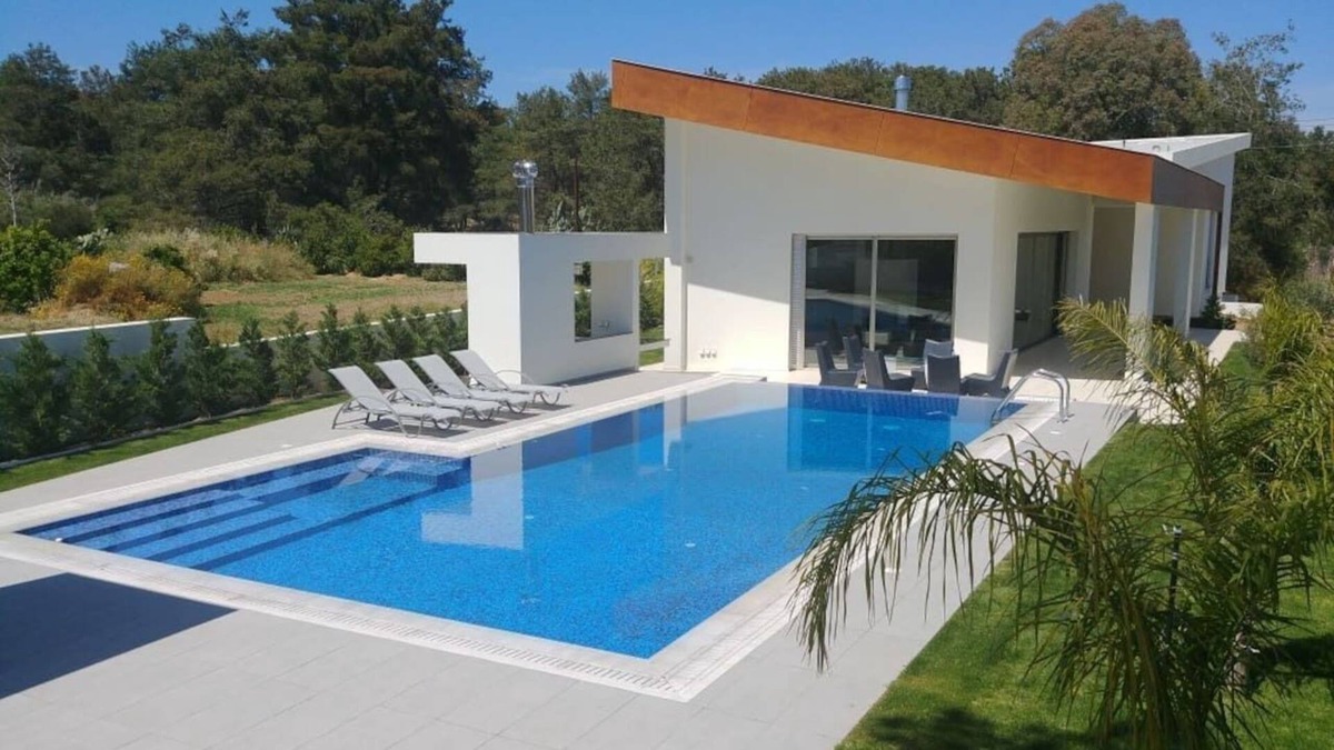 Kalo Chorio House | Luxury Villa with Swimming pool at Kornos Forest