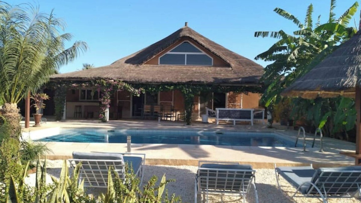 Nianing Villa | LUXURY VILLA with SWIMMING POOL/JACUZZI/WIFI/CLIMATIZATION/BALLARD