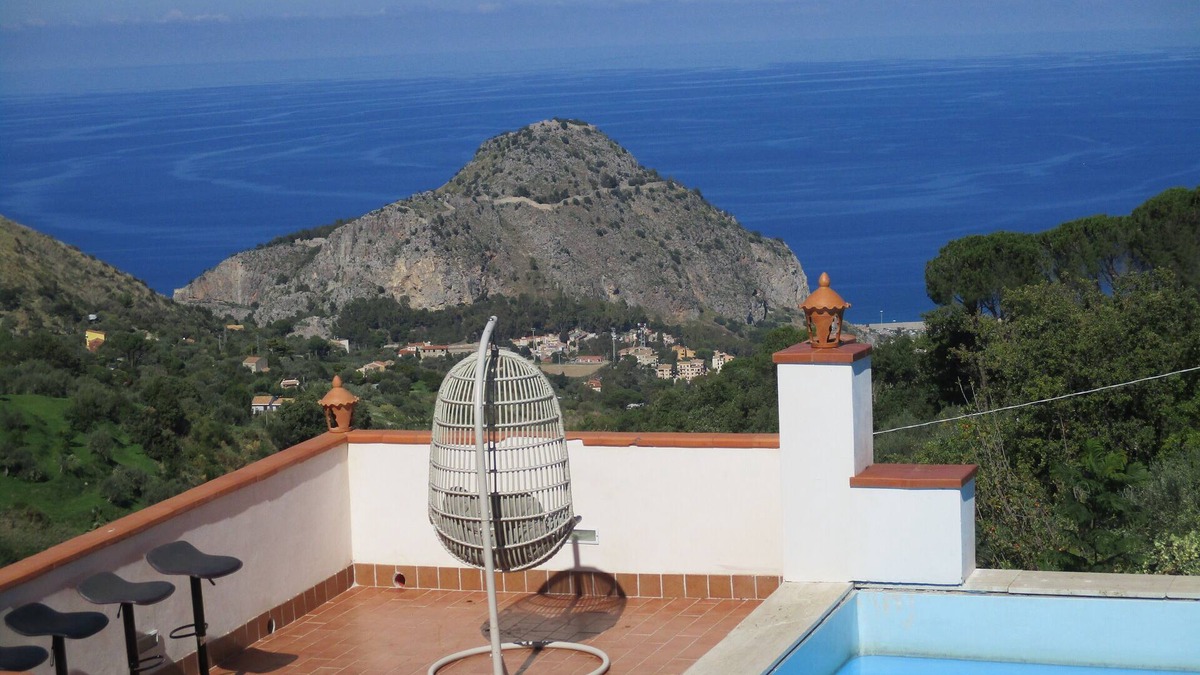 Cefalu Villa | Luxury Villas in Sicily with pool