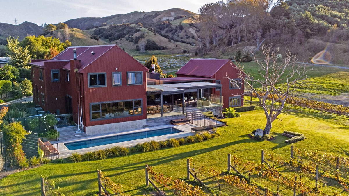 Eskdale Cabin | Luxury Vineyard Lodge in the Hawkes Bay