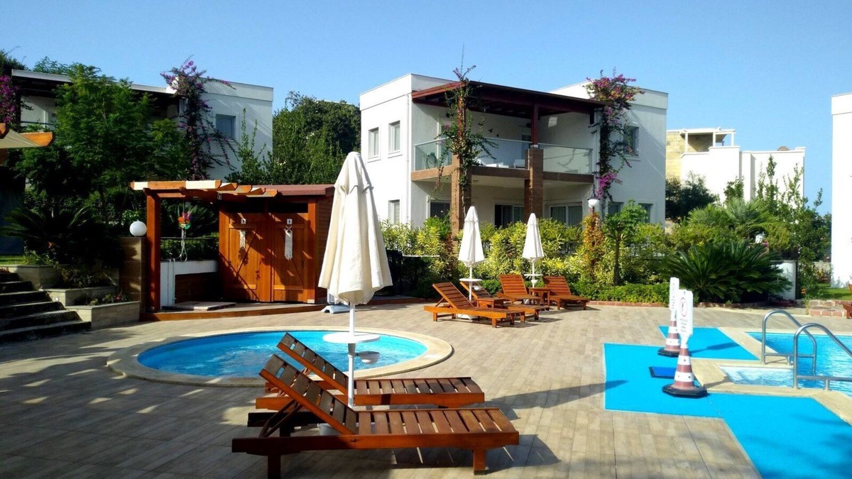 Yalikavak Villa | Luxury VIP 3 Bedroom Holiday Villa With Private Garden And Communal Pool.
