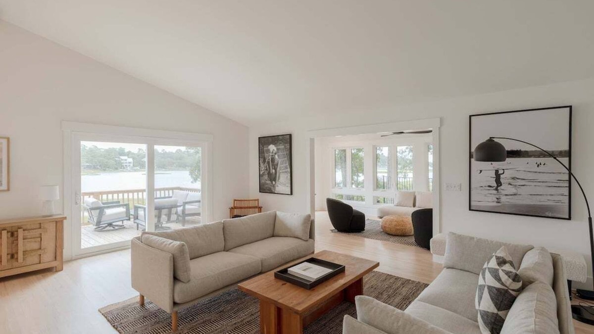 Ogden House | Luxury Waterfront Cottage with Panoramic Waterway Views