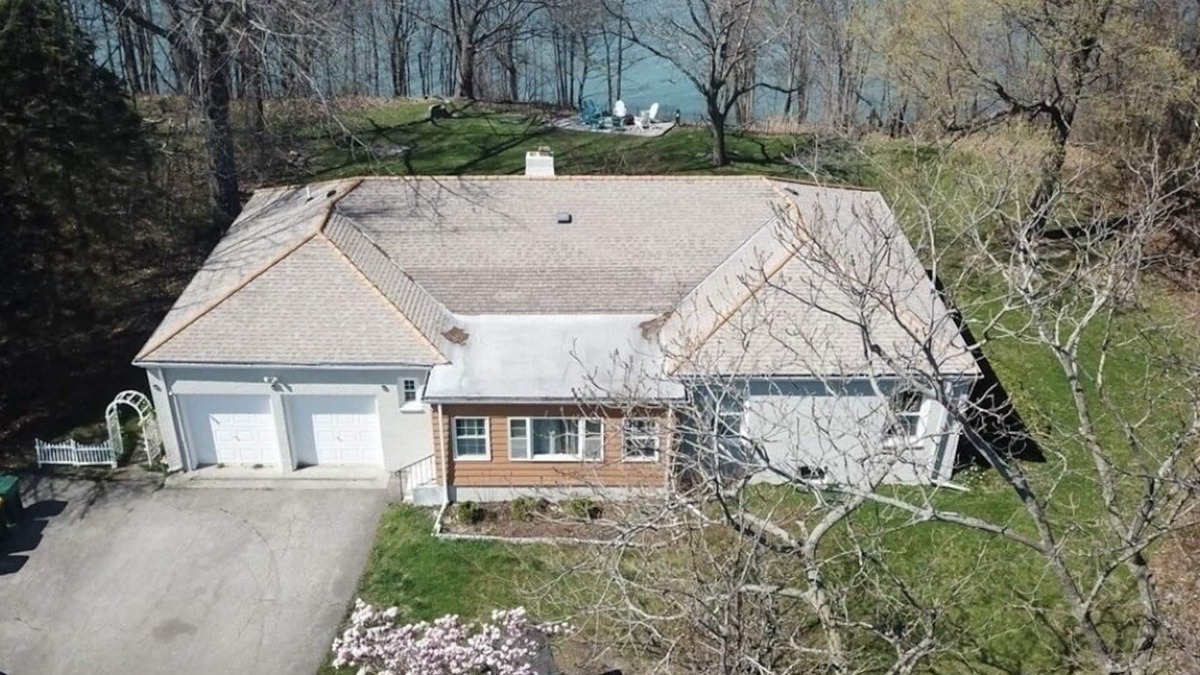 Ashtabula House | LUXURY WATERFRONT HOME w/PRIVATE BEACH w/BBQ PATIO