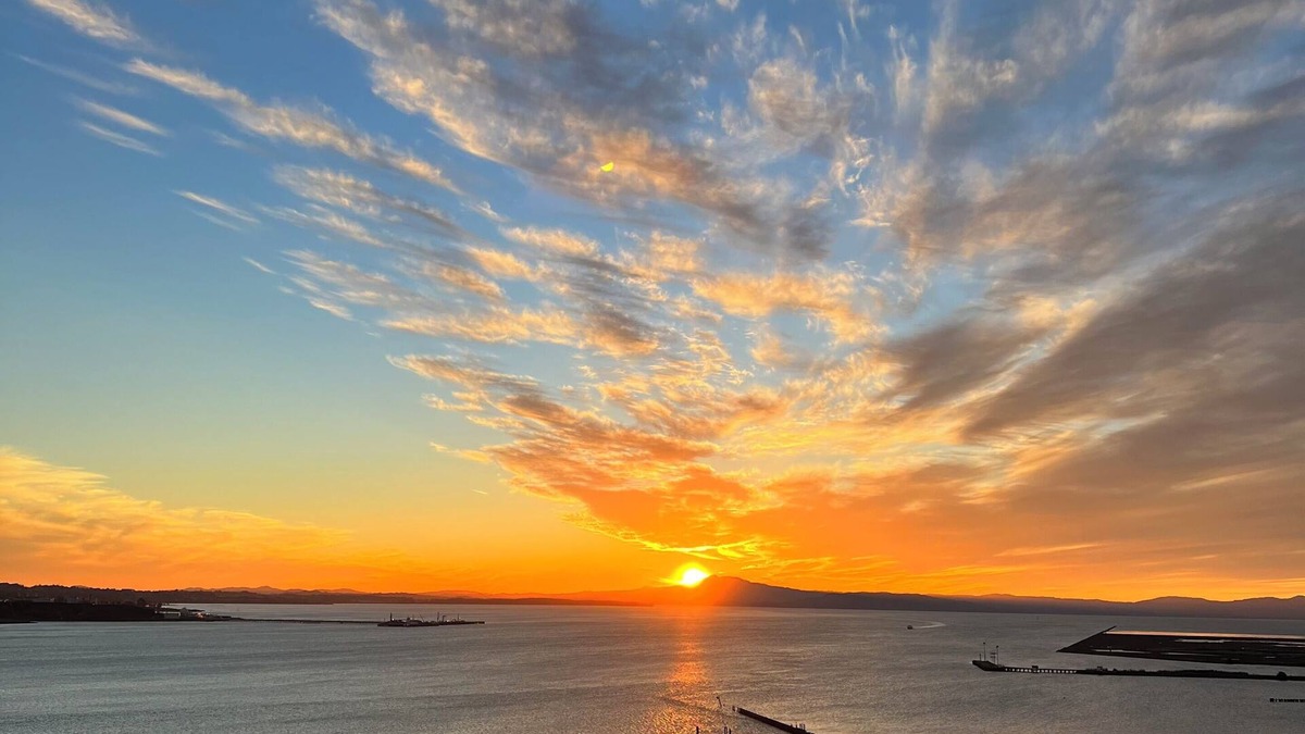 Vallejo House | Luxury Waterfront Home – 3BR, 4 Beds, Stunning Views, Quiet Retreat & Comfort