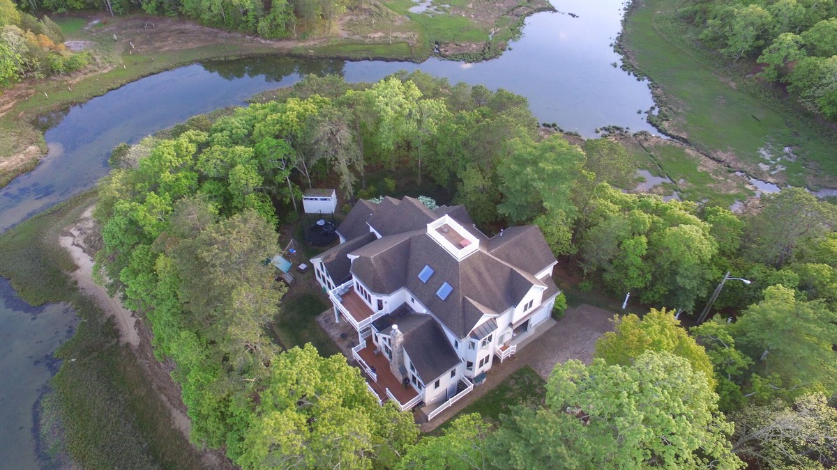Wareham House | "Luxury Waterfront Retreat – Spacious, Secluded, and Perfect for Events!"n