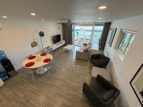 Jolly Harbour Villa | Luxury Waterfront Villa 431 F