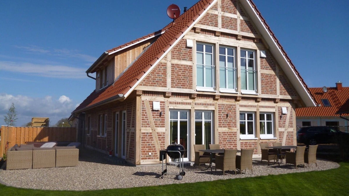 Gross Schwansee House | Luxury wellness country house, 4 bedrooms, 4 baths, sauna, 2 whirlpools, garden