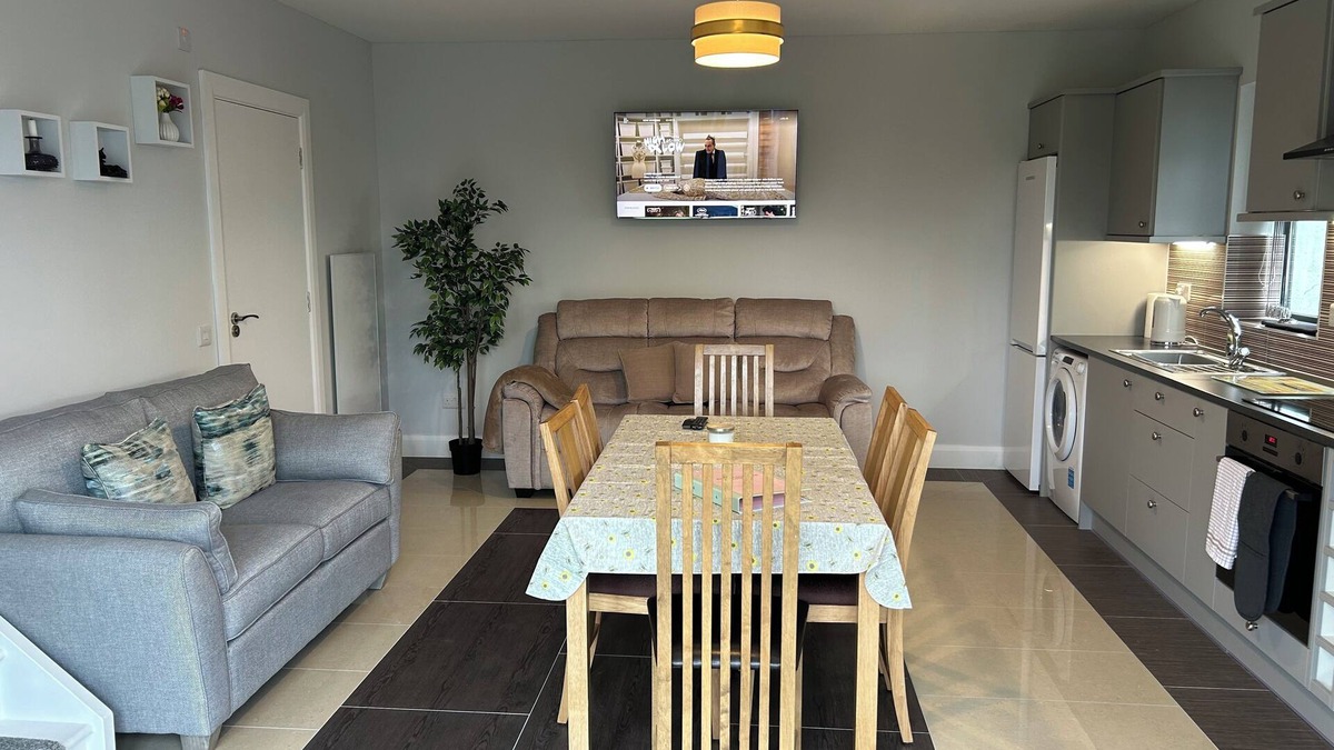 Ballinderreen Ski Chalet | Luxury Wild Atlantic Way Chalet