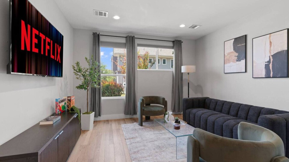 University Hills and Windsor Park House | Luxury Windsor Park Austin Home - Sleeps 12+!