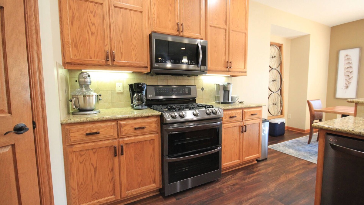 Cascade Township House | Luxury With Spectacular Views 5 miles from Mayo