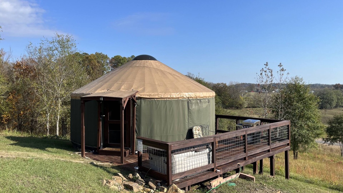 Glenwood Cabin | Luxury Yurt for Couples with Hot Tub on Deck