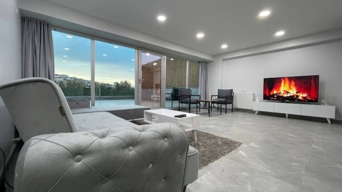 Kagithane Apartment | Luxusloft mit Terrasse und Meerblick