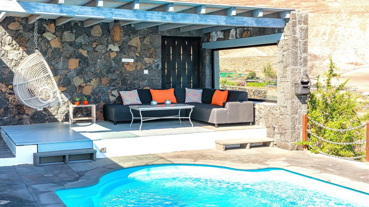 Tabayesco Villa | Luxusvilla, 12 Gäste, Ps4, Fitnessraum; Pool, 1gbwifi, Strandnähe, Ruhige Lage