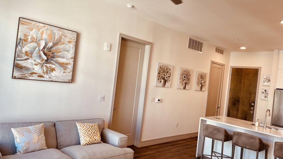 Legacy Park Apartment | LuxVacay At Legacy West