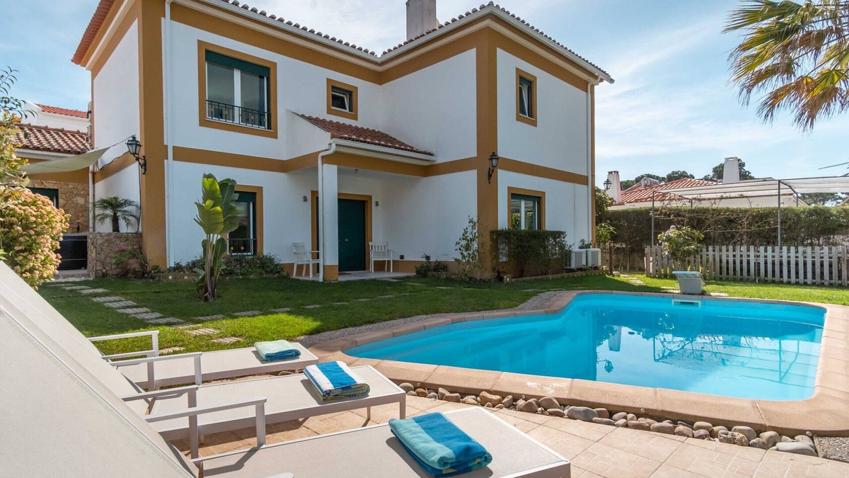 Aldeia do Meco Villa | LVPremier LA1- heated pool, Jacuzzi, AC, garden