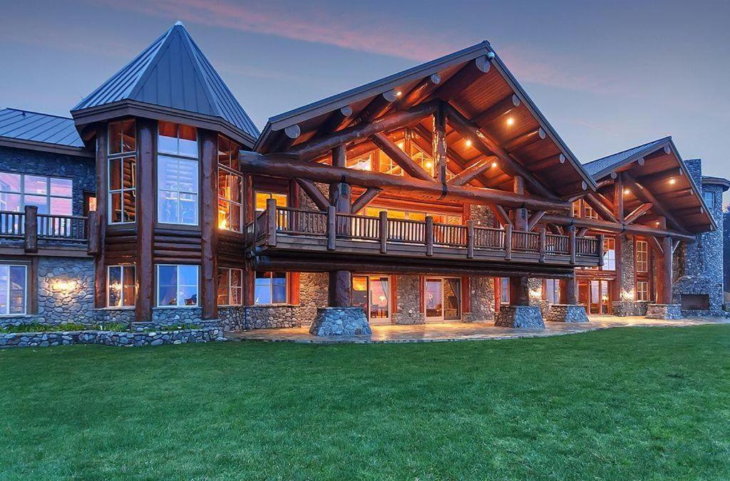 Port Orford Villa | LX28: Gold Beach Oceanfront Estate