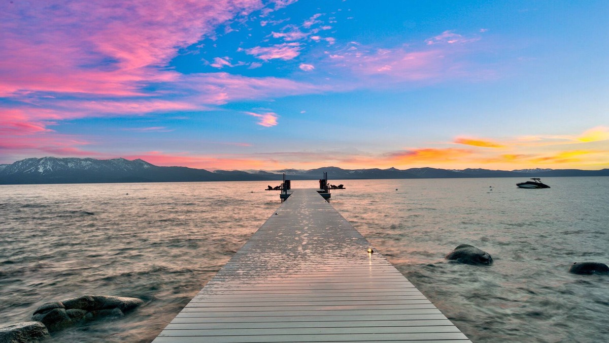 Skyland House | Lx96 Tahoe lakefront Home of the Stars
