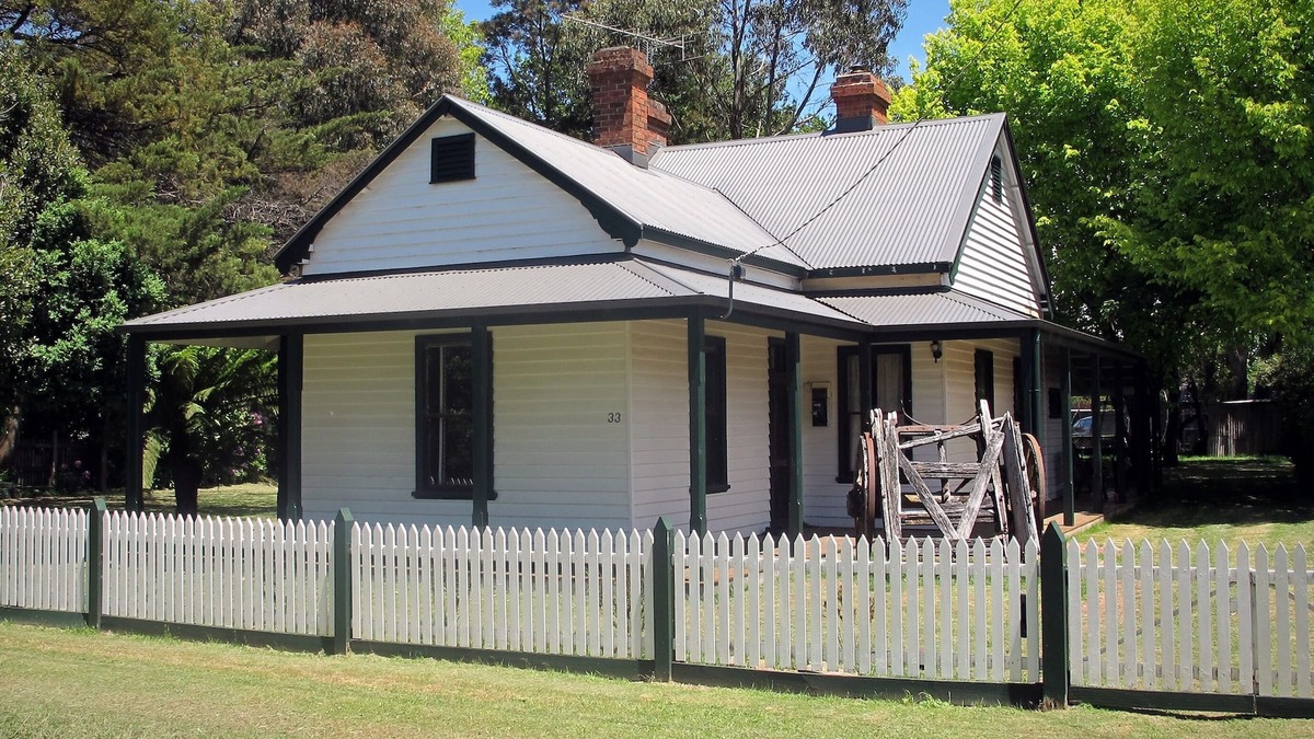 Trentham Cottage | Lynden Cottage - built 1884 in the heart of Trentham