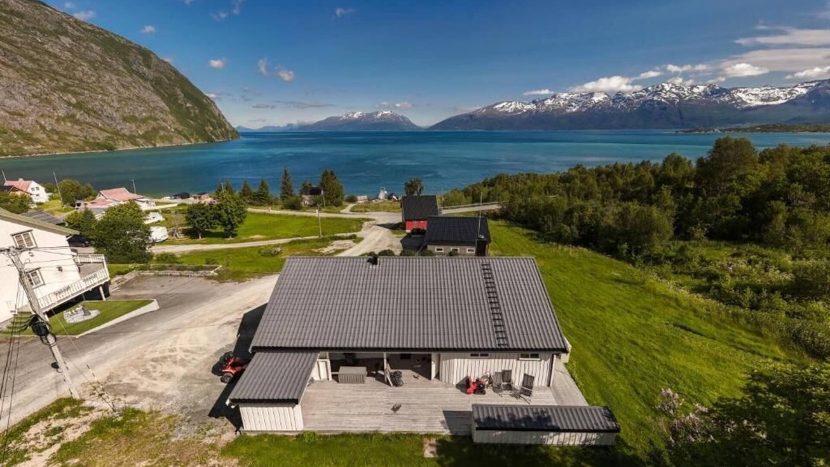 Koppangen House | Lyngen Aurora House