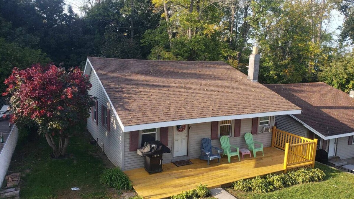 Plattsburgh Cabin | Lynn`s Cottage at Heron Ledge